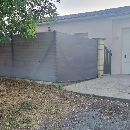 Dom wakacyjny Maison Piscine Jacuzzi Juin A Aout- Entre Collegues Ou Famille - La Boheme *